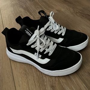 Vans Range EXP Womens Size 7 Black and White Sneakers